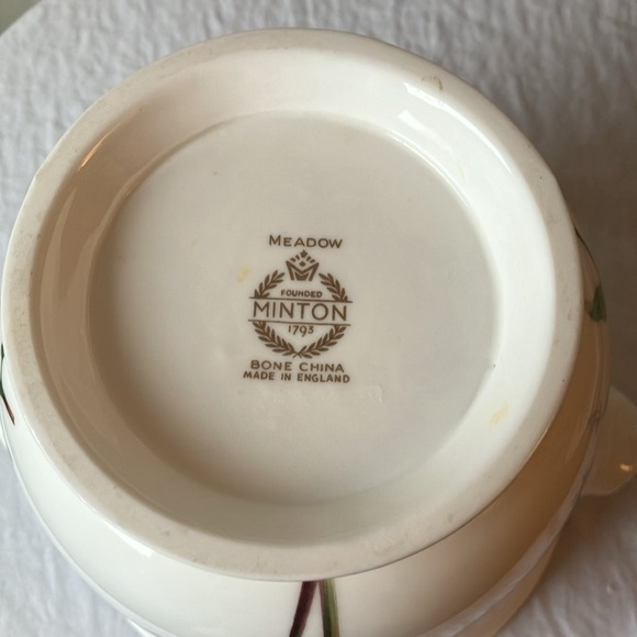Minton: Meadow smooth pattern Cachepot- Bone China- Made in England- Gold Trim - Picture 3 of 16